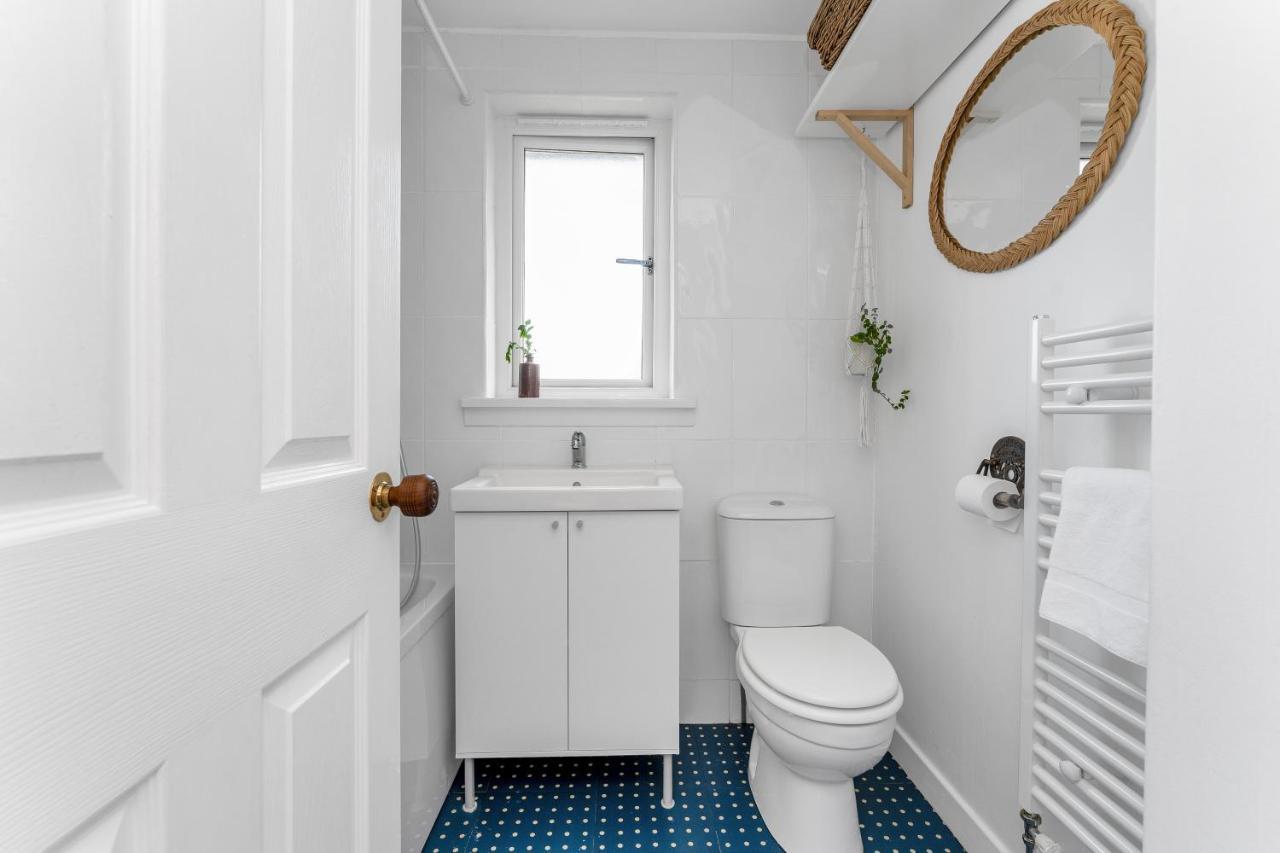 אדינבורו Cozy With Character Cheerful Home With Garden At Leith Links Park מראה חיצוני תמונה